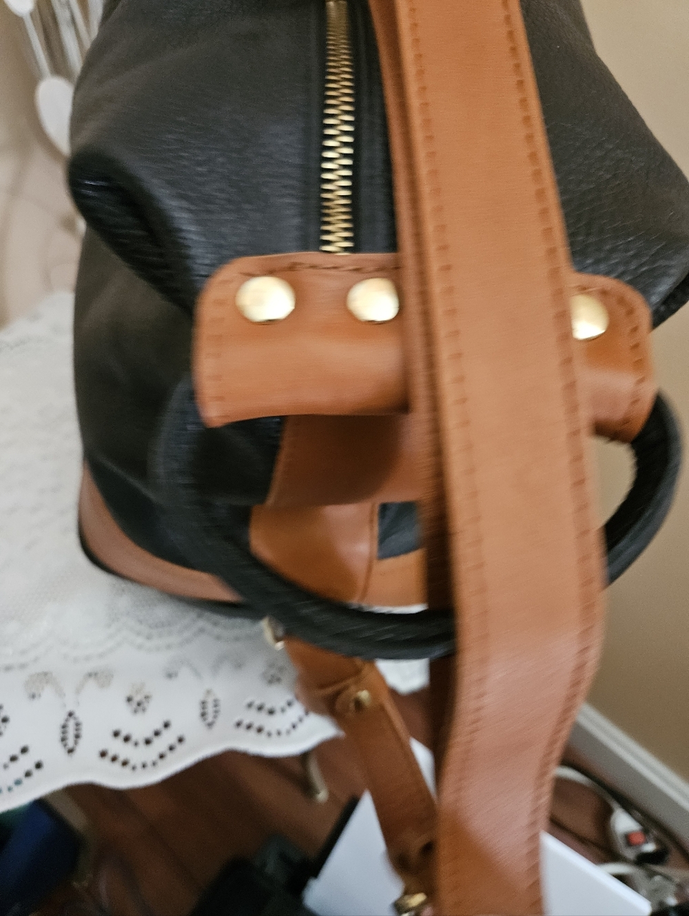 ,💞❣️Womens Valentinas Black and Browm Leather Bucket Hobo Shoulder Bag💘❣️ - Picture 10 of 14